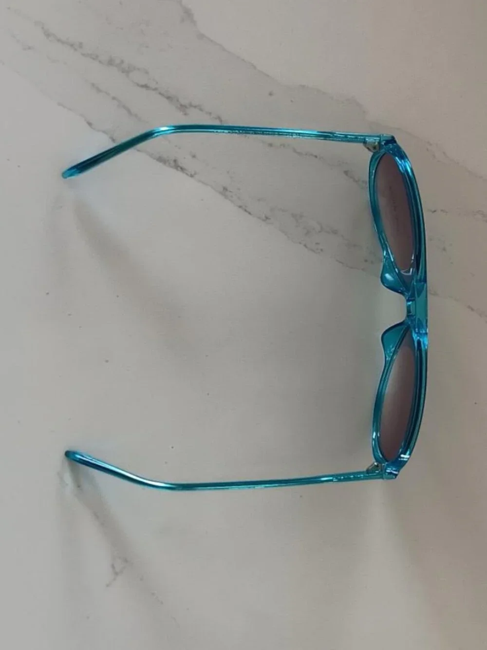STEVE MADDEN Sunglasses Crystal Blue Frame Gradient Smoke Lens NEW